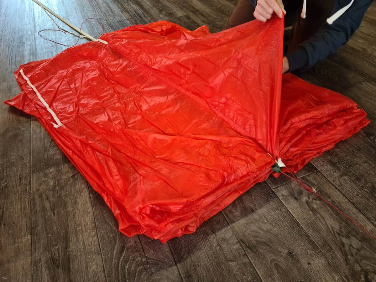 préparation panneau parachute