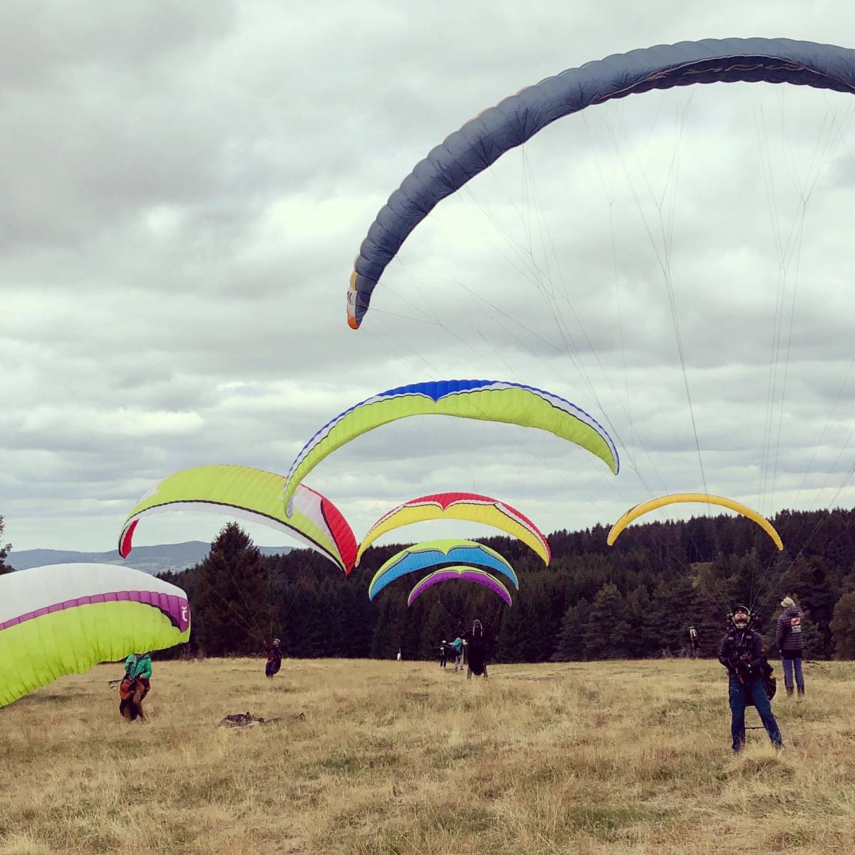 site pente école puy de dome parapente