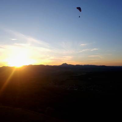 coucher de soleil sur la chaine des puys