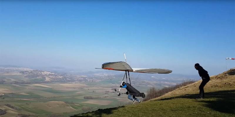 décollage deltaplane
